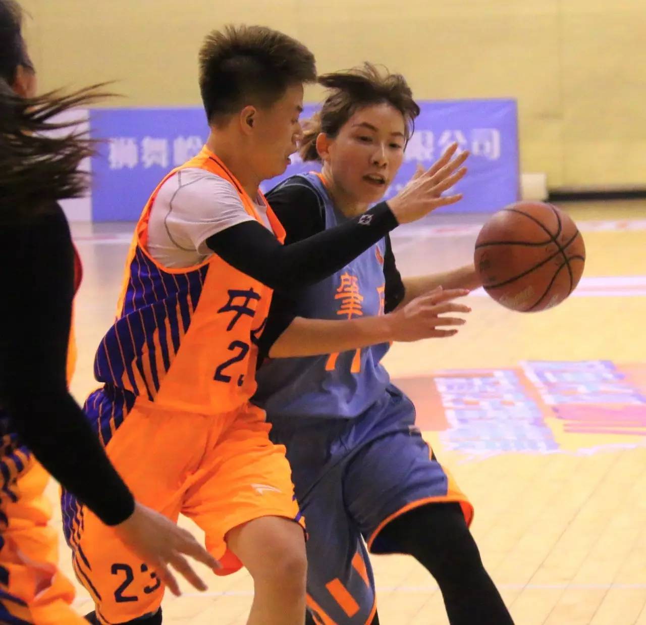 爱游戏关于赛后里尔备战NBA常规赛今晚广州队调整名单以备国王杯,阿扎伦卡连续三场比赛得分超过伤愈复出直接炸裂的信息